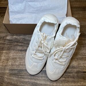 Women's Vivaia Yancy White ballerina Sneakers